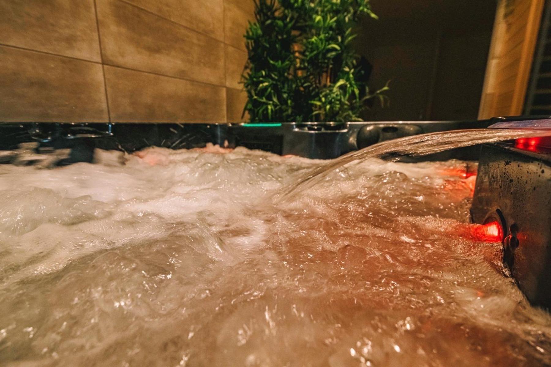 O temps suspendu sauna et jacuzzi Reims Extérieur photo